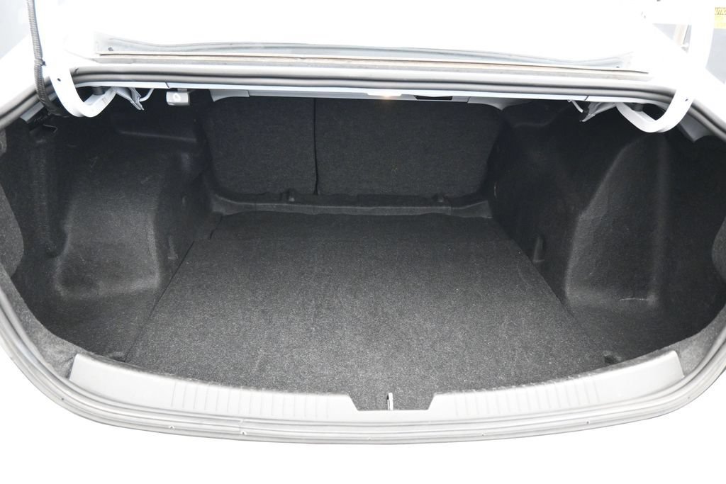 Used 2024 Chevrolet Malibu LT FWD image 31