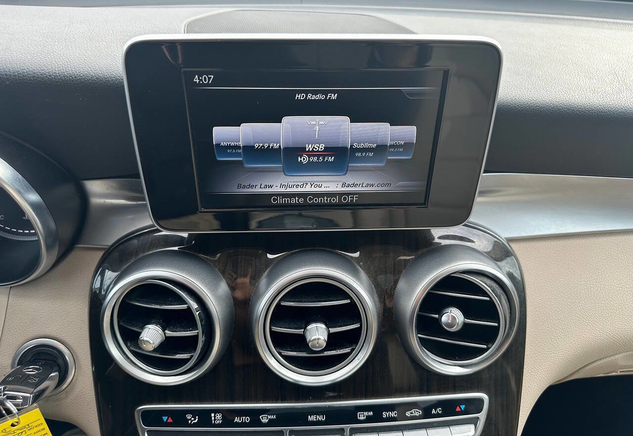 Used 2019 Mercedes-Benz GLC 300 w/ Premium Package image 26