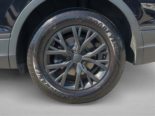 Used 2021 Volkswagen Tiguan S image 24