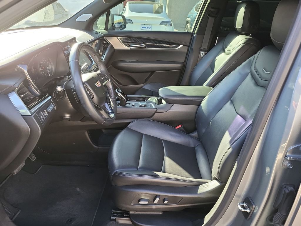 Used 2023 Cadillac XT6 Premium Luxury w/ Technology Package image 20