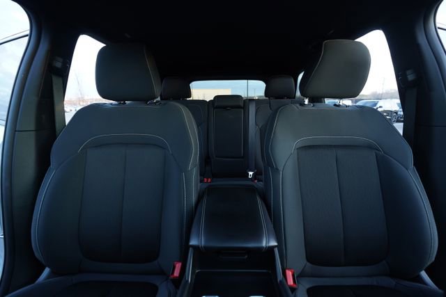 Used 2025 Jeep Grand Cherokee Laredo w/ Luxury Tech Group I image 34