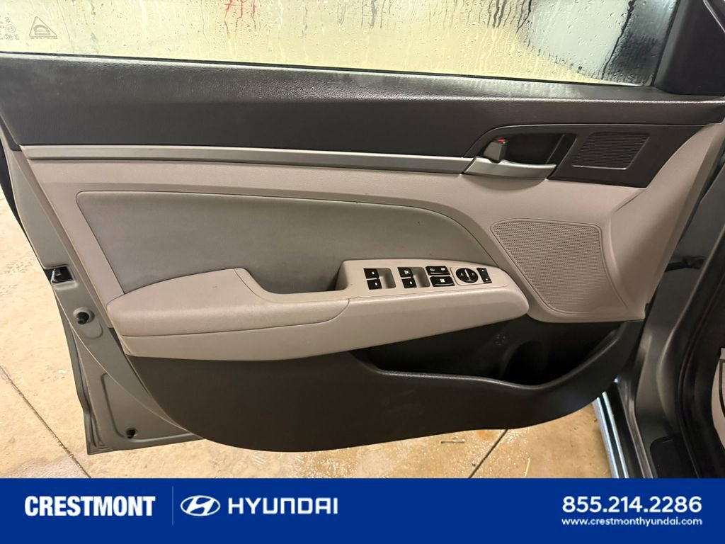 Used 2017 Hyundai Elantra SE w/ SE A/T Tech Package 03 image 23