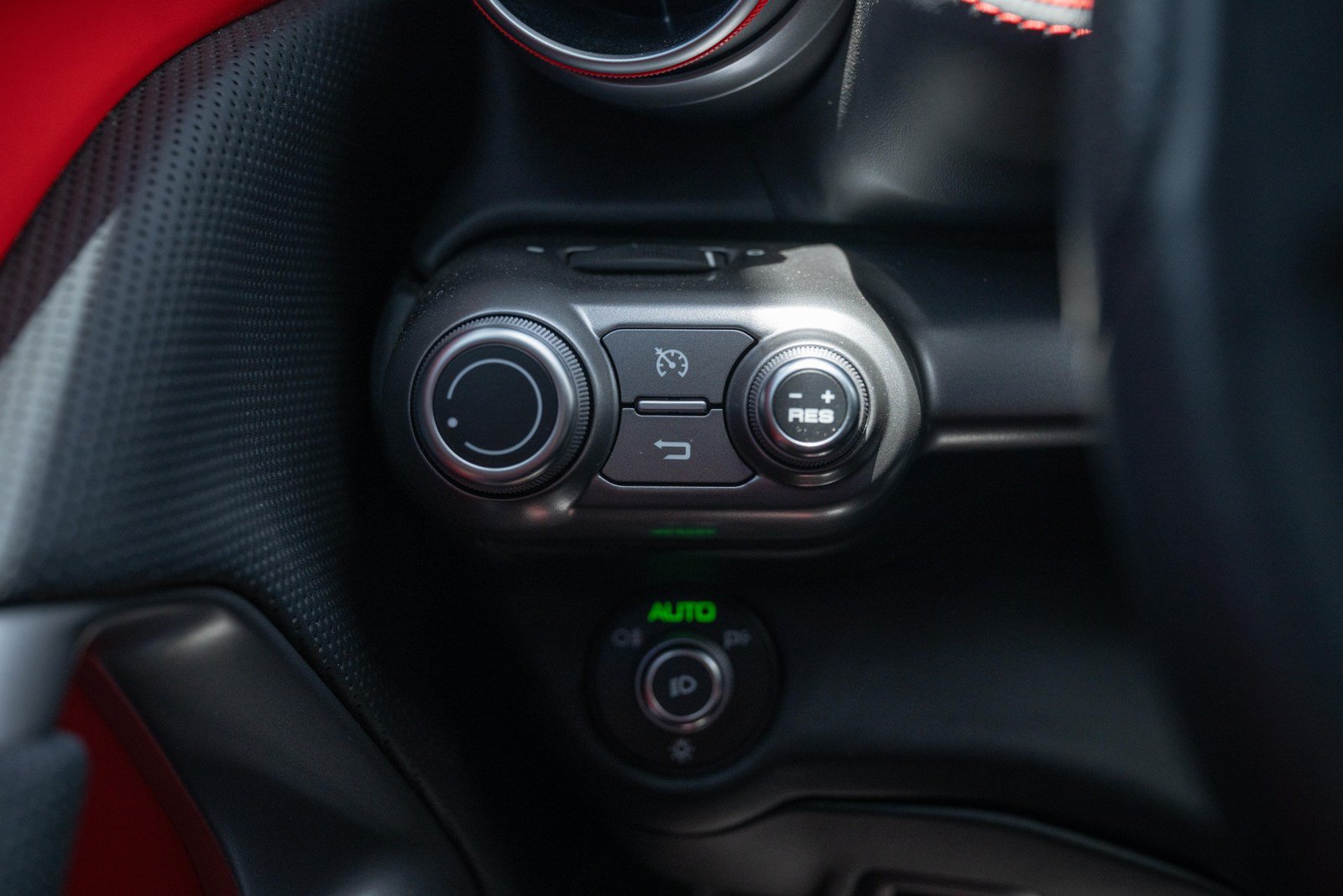 Used 2021 Ferrari 812 GTS RWD image 36