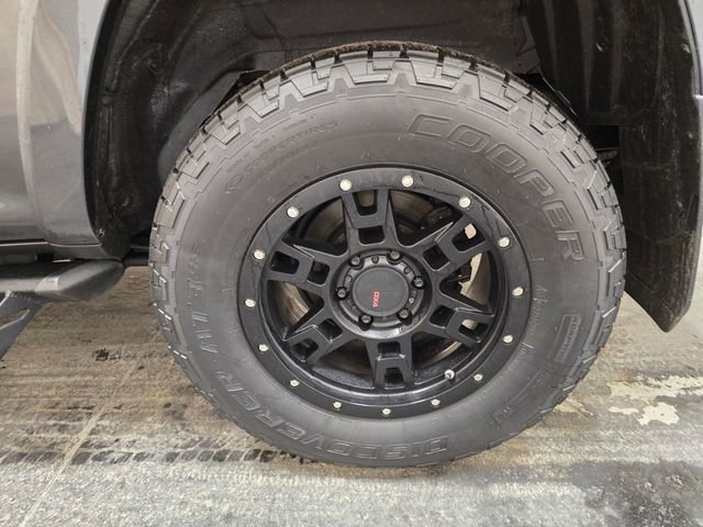 Used 2021 Toyota 4Runner SR5 image 10