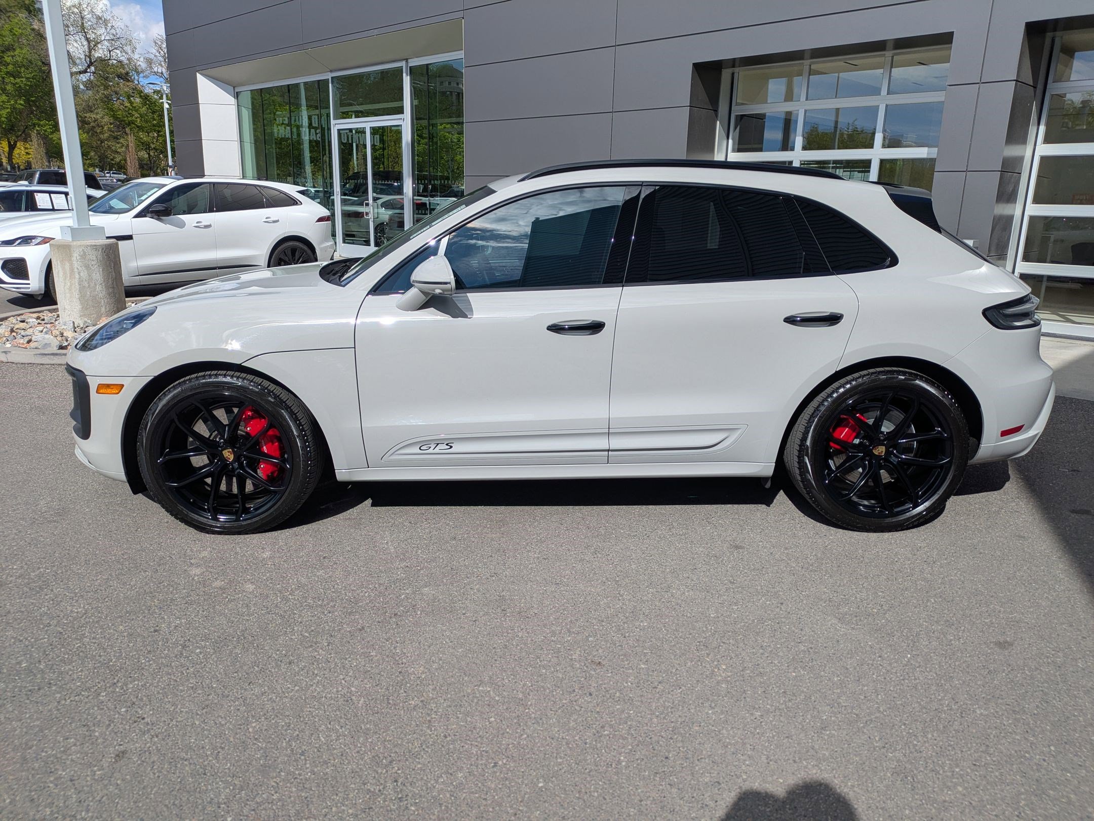Used 2025 Porsche Macan GTS AWD/4WD image 7