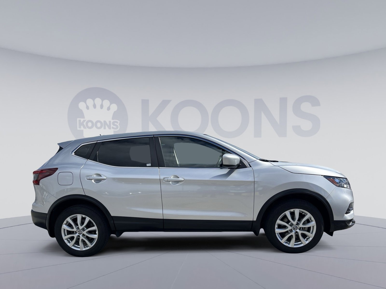 Used 2021 Nissan Rogue Sport S image 8