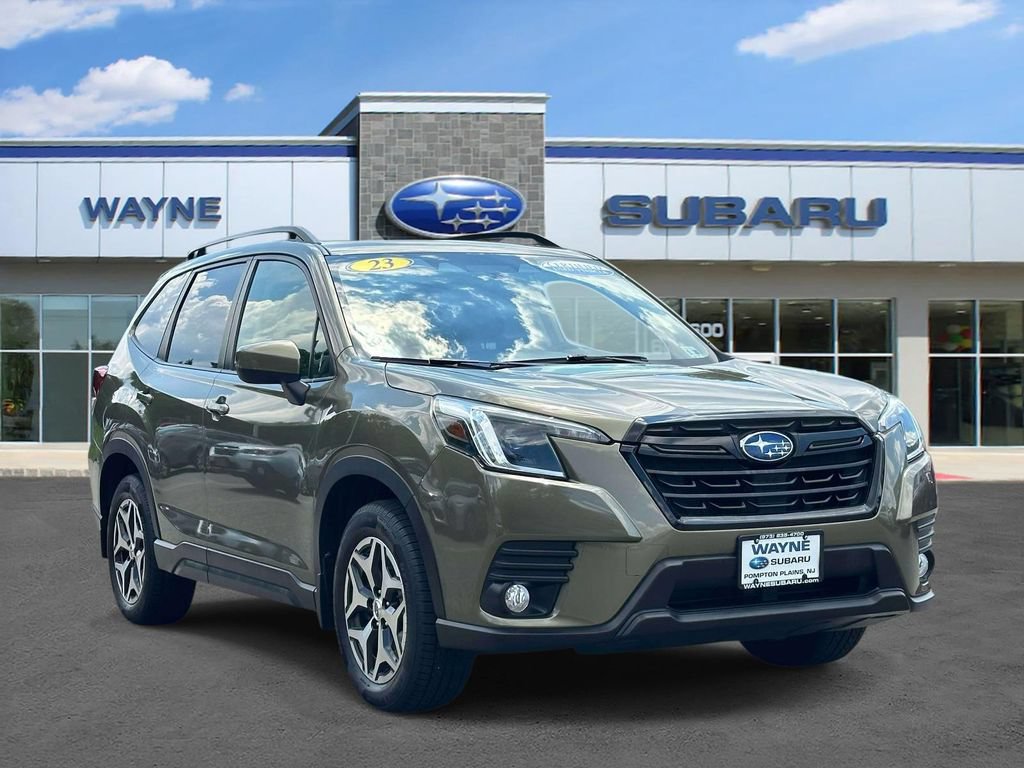 Used 2023 Subaru Forester Premium AWD/4WD image 1