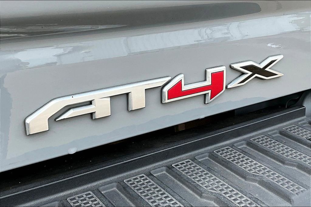 Used 2024 GMC Sierra 2500 AT4X image 41