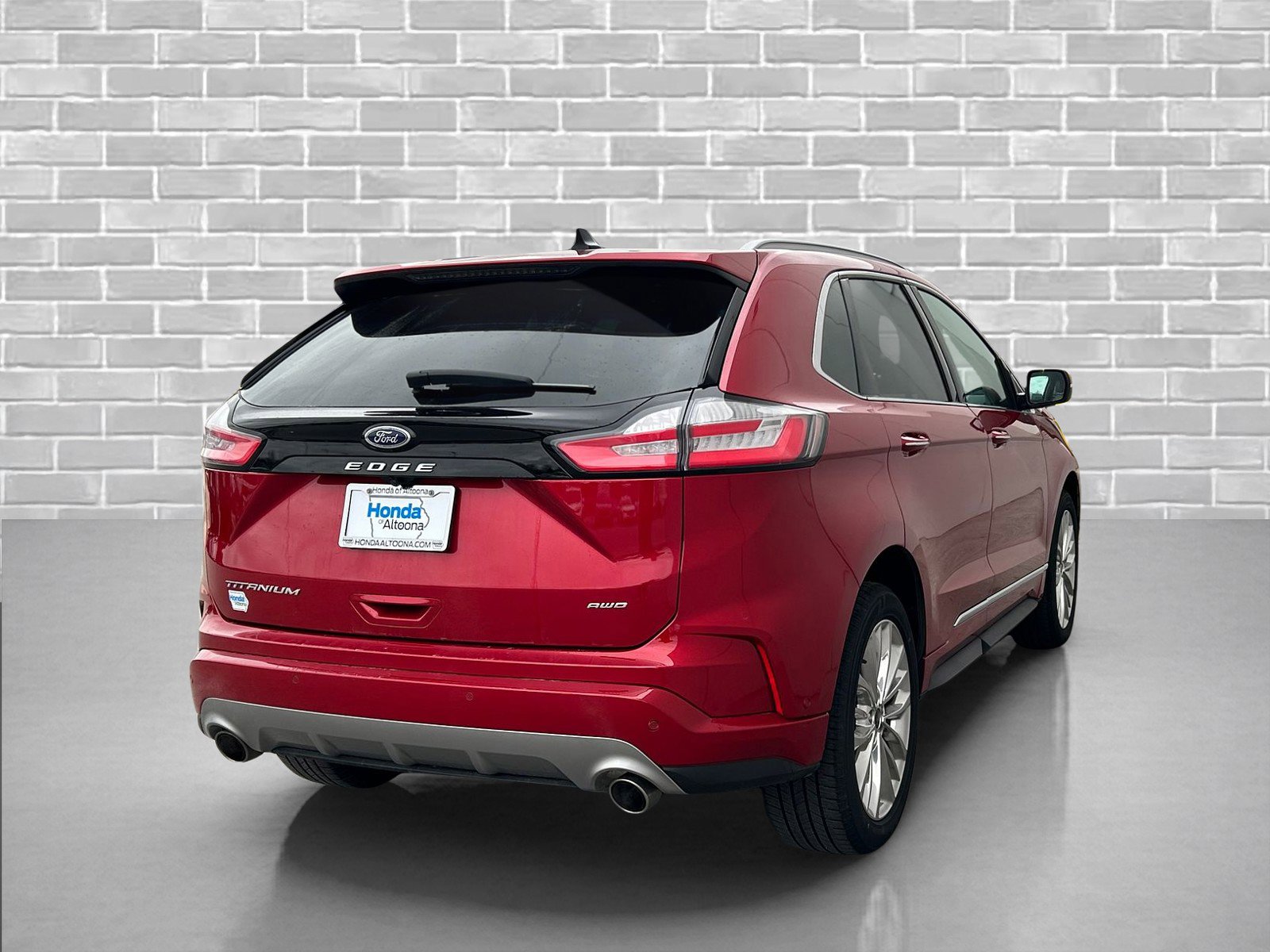 Used 2022 Ford Edge Titanium w/ Equipment Group 301A image 5