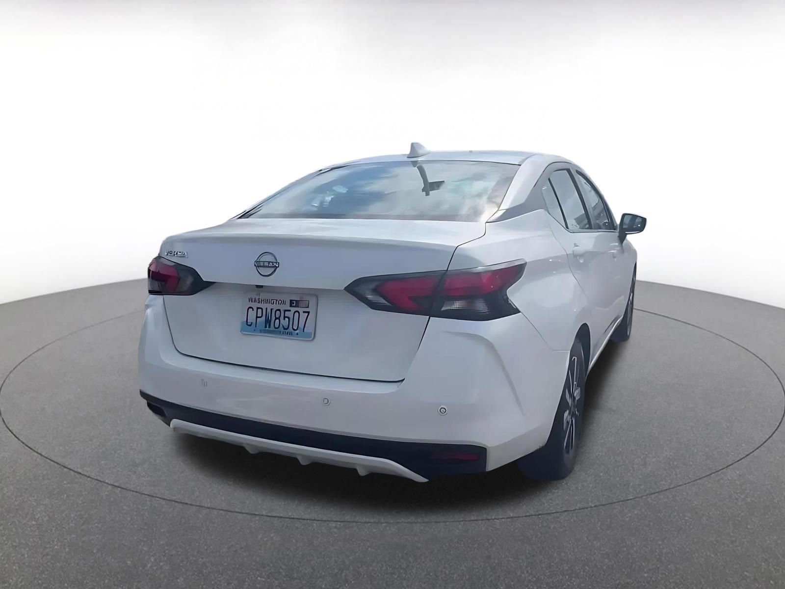 Used 2025 Nissan Versa SV FWD image 14