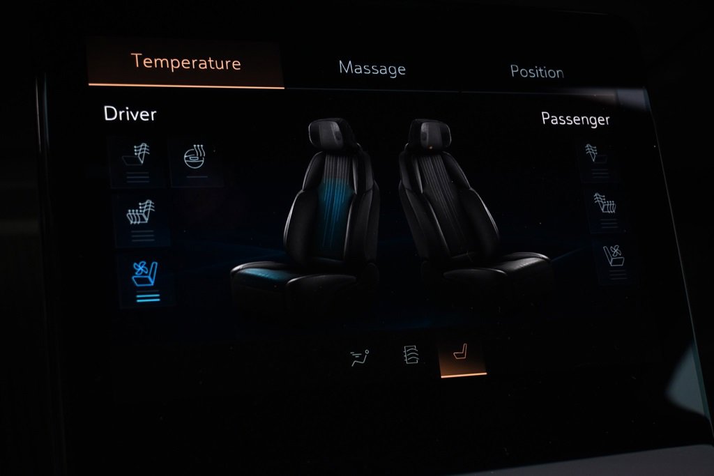 New 2026 Cadillac Vistiq Premium Luxury w/ LPO, Floor Liner Package image 30