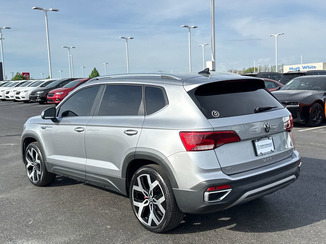 Used 2022 Volkswagen Taos SEL AWD/4WD image 5