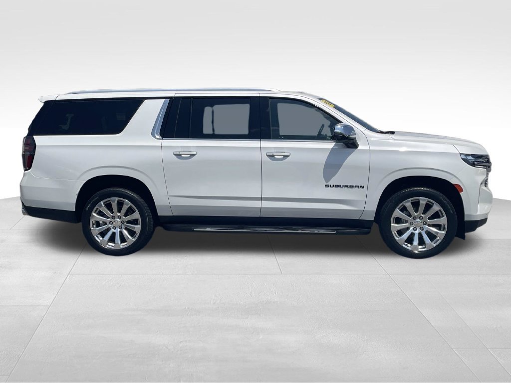 Used 2023 Chevrolet Suburban Premier AWD/4WD image 2