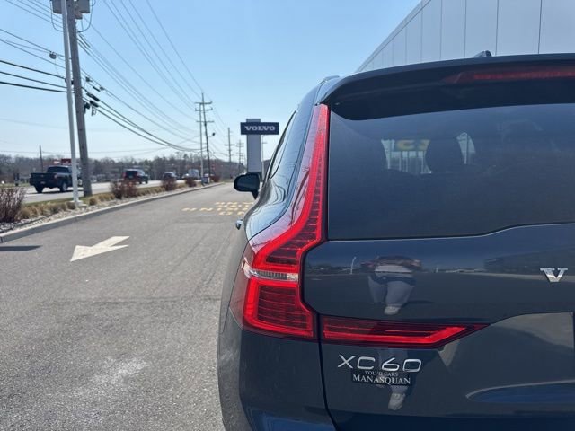 Certified 2025 Volvo XC60 B5 Plus w/ Climate Package image 9