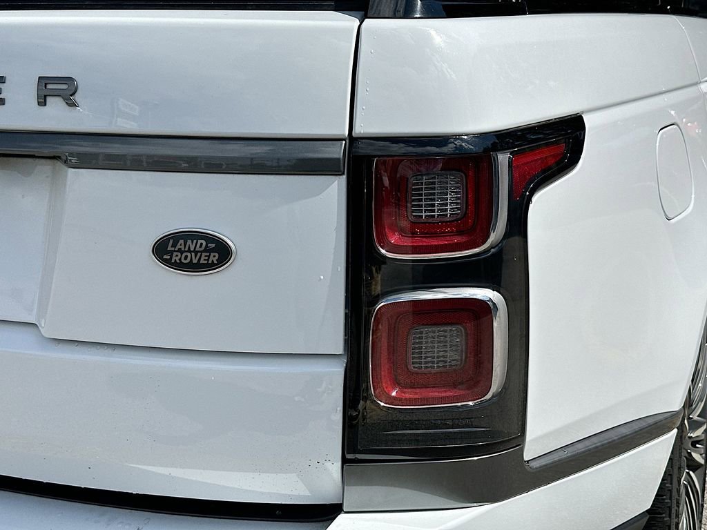 Used 2020 Land Rover Range Rover HSE image 32