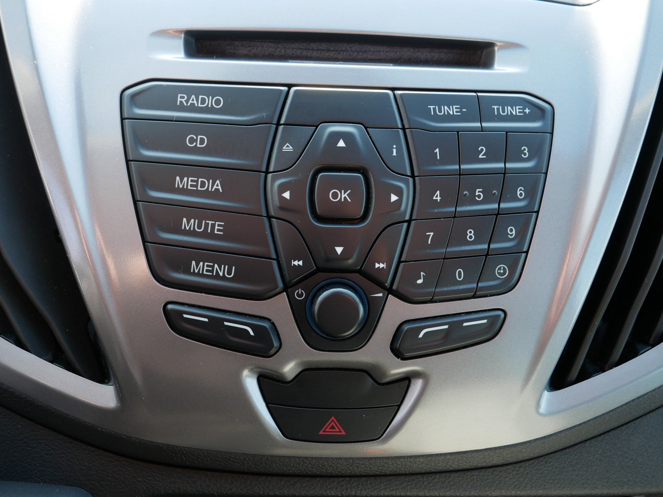 Used 2015 Ford Transit 350 XLT image 30