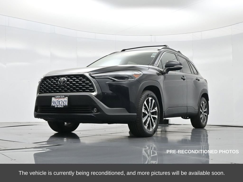 Used 2023 Toyota Corolla Cross XLE image 44