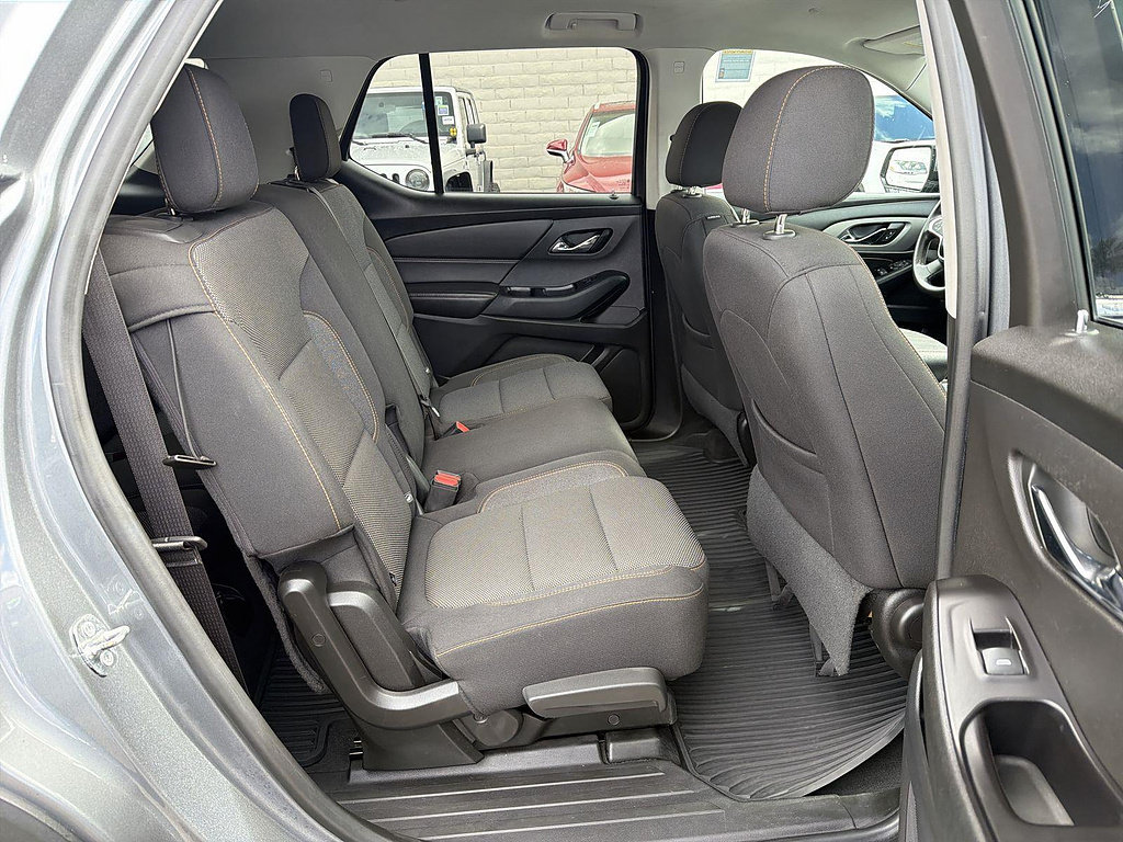 Used 2018 Chevrolet Traverse LS FWD image 25
