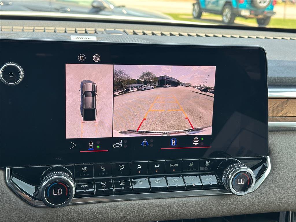 Used 2025 GMC Canyon Denali image 25