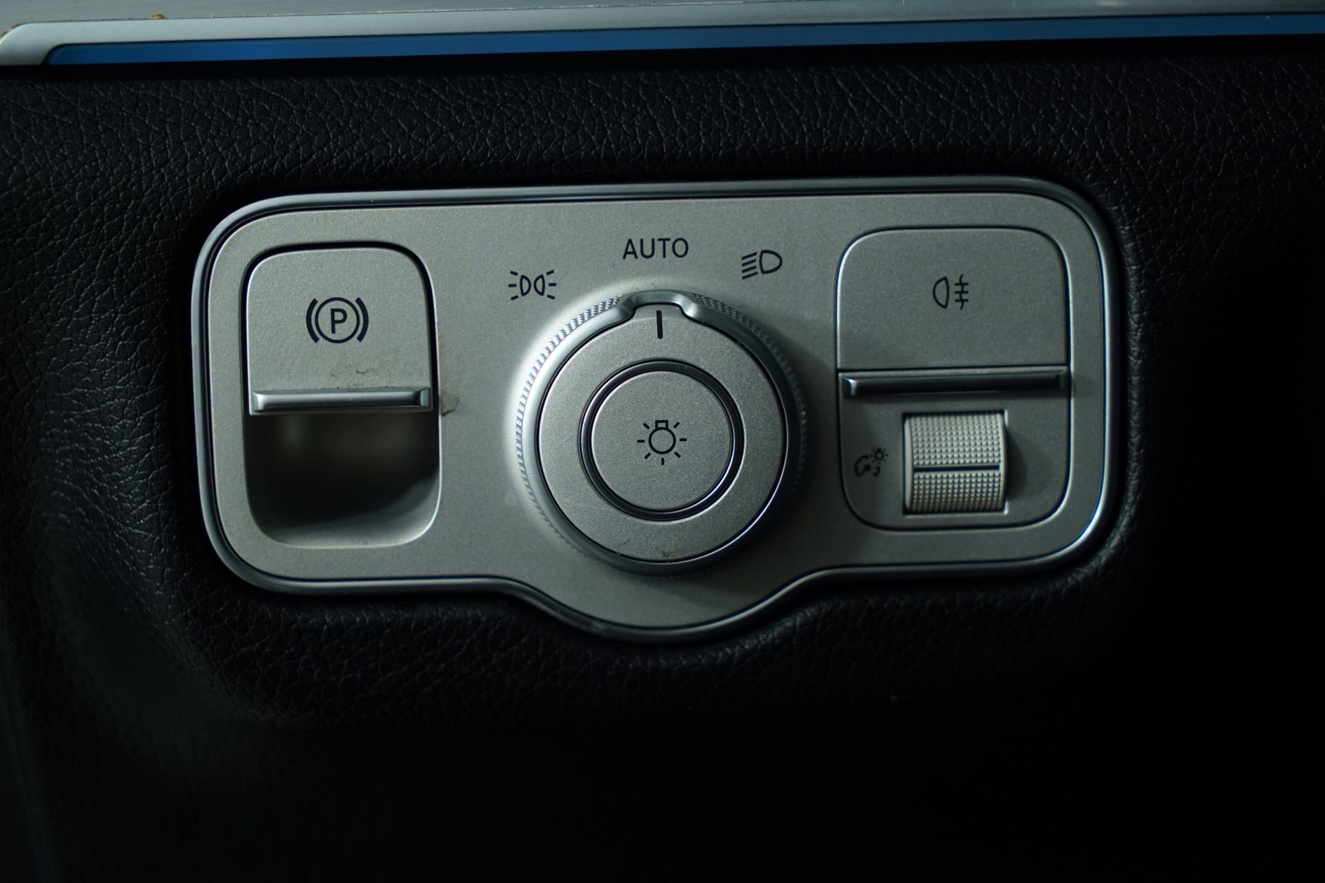 Used 2024 Mercedes-Benz GLE 350 4MATIC image 43