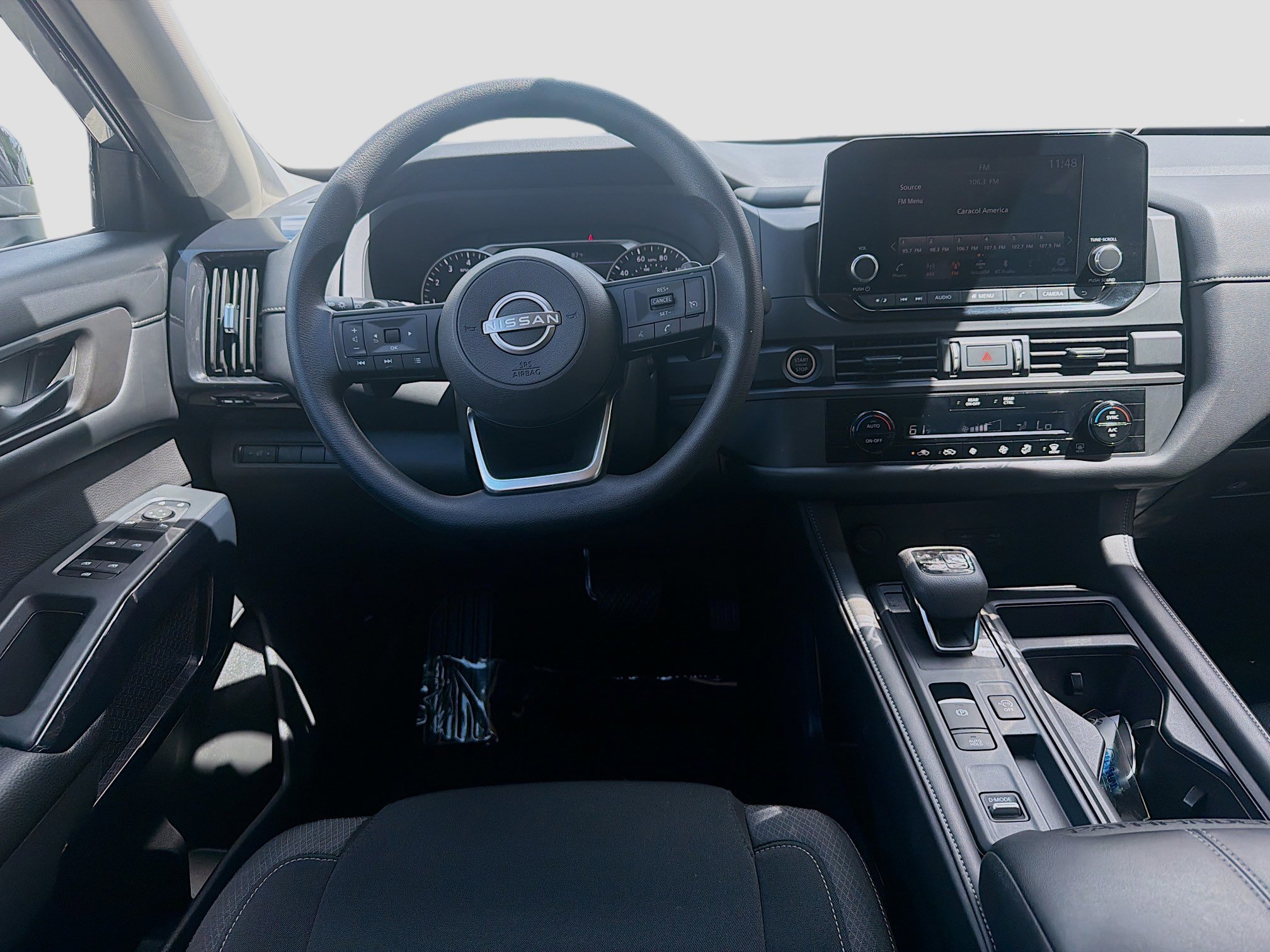 Used 2024 Nissan Pathfinder S FWD image 21
