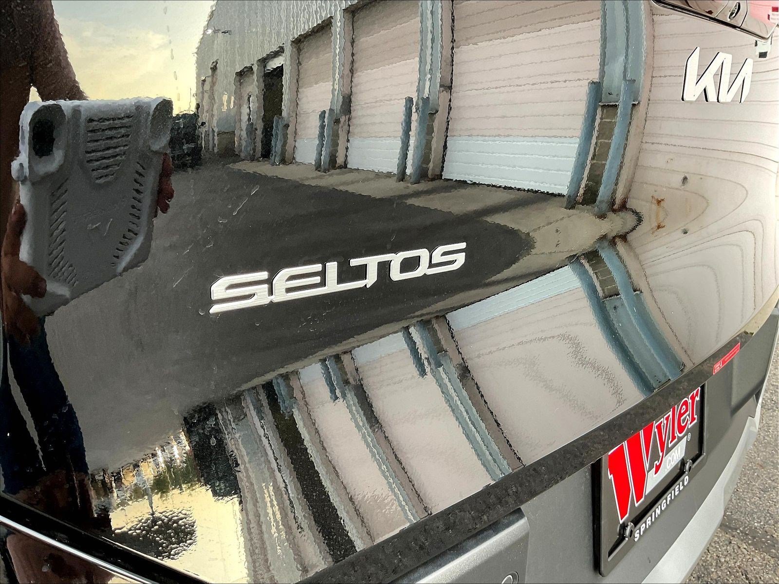 New 2027 Kia Seltos LX FWD image 14