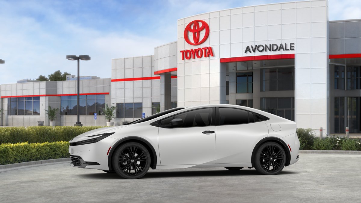 New 2027 Toyota Prius Plug-In Hybrid FWD image 3