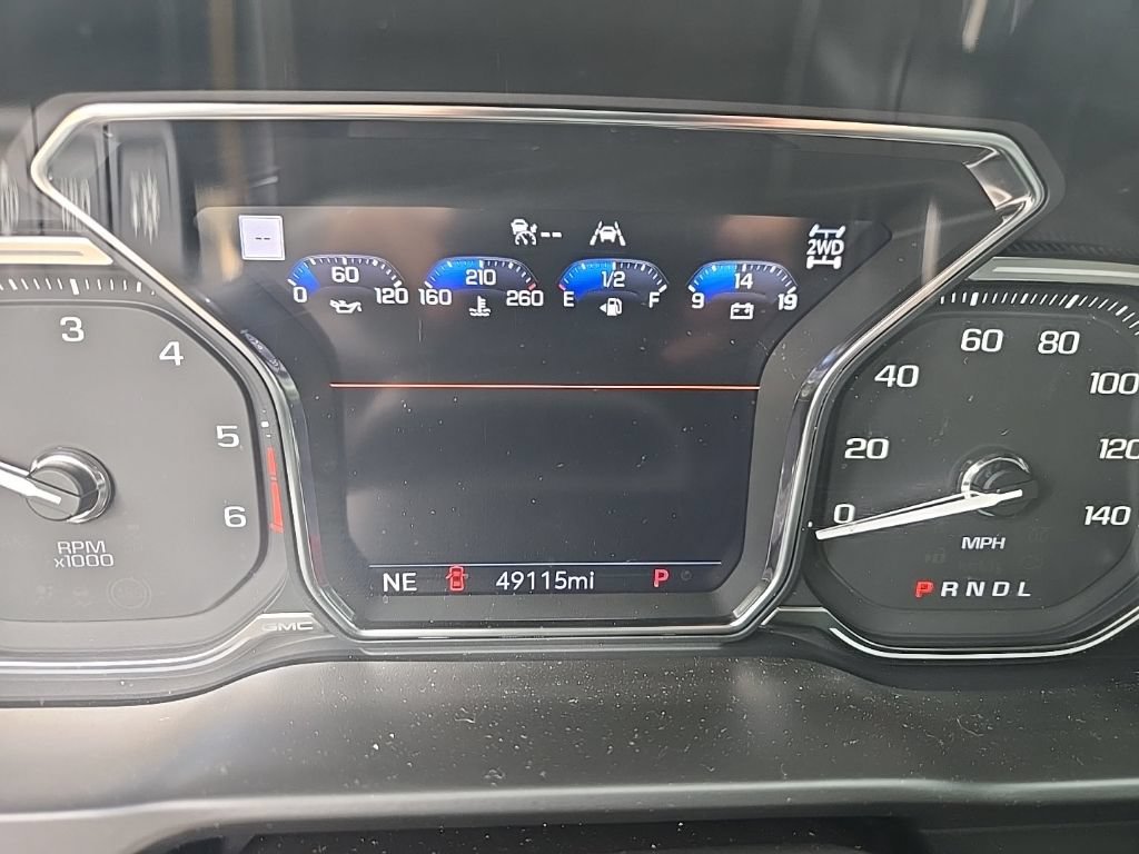 Used 2021 GMC Sierra 1500 AT4 w/ AT4 Value Package AWD/4WD image 2