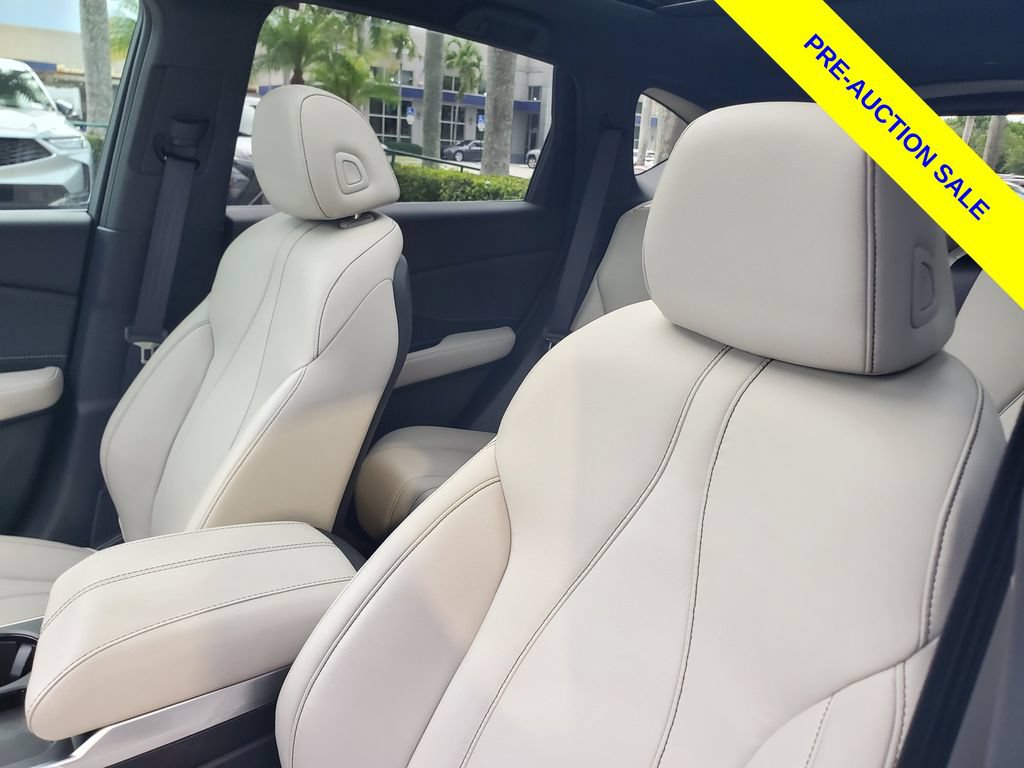 Used 2025 Acura RDX SH-AWD image 17