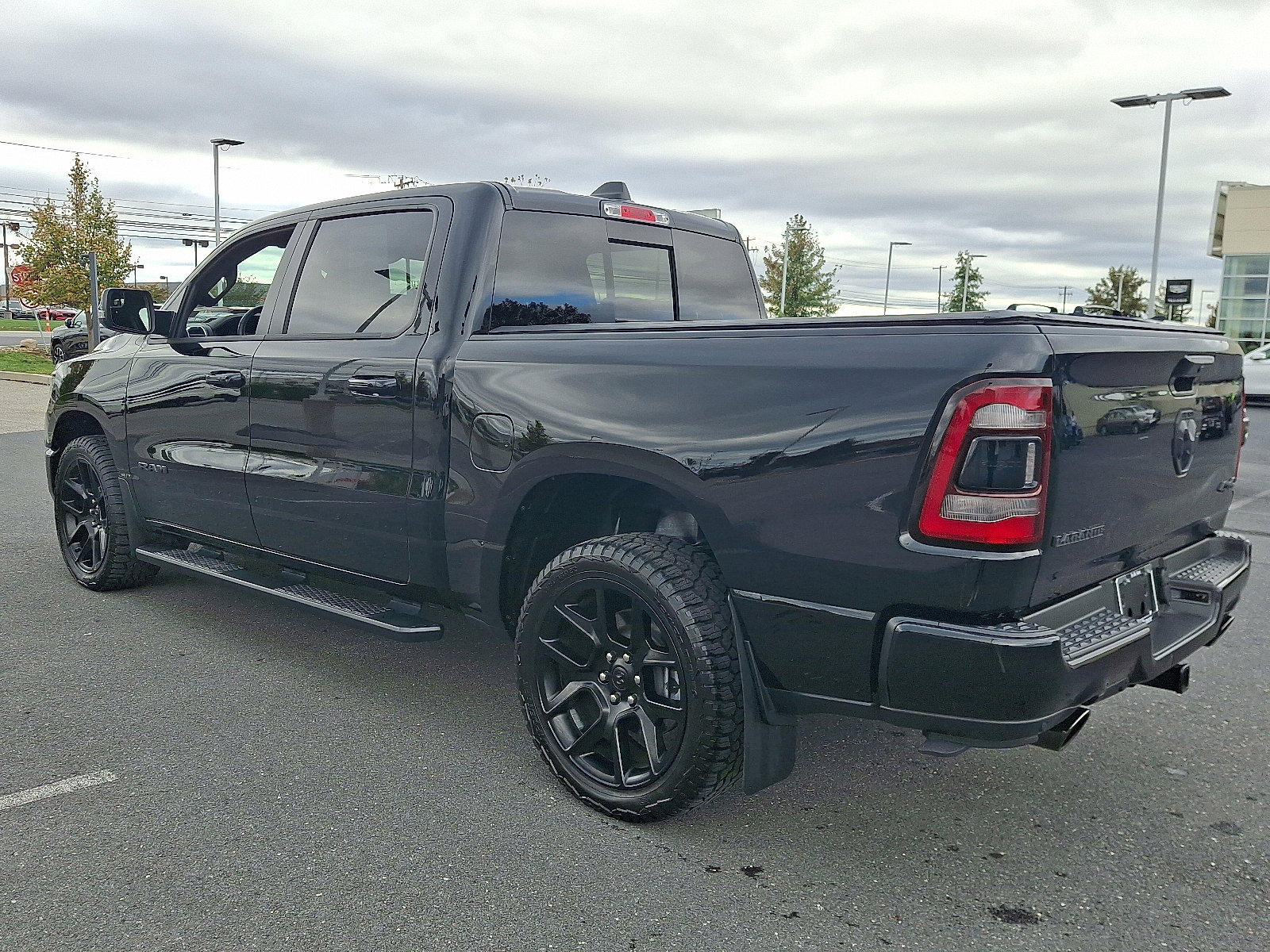 Used 2024 RAM 1500 Laramie image 4
