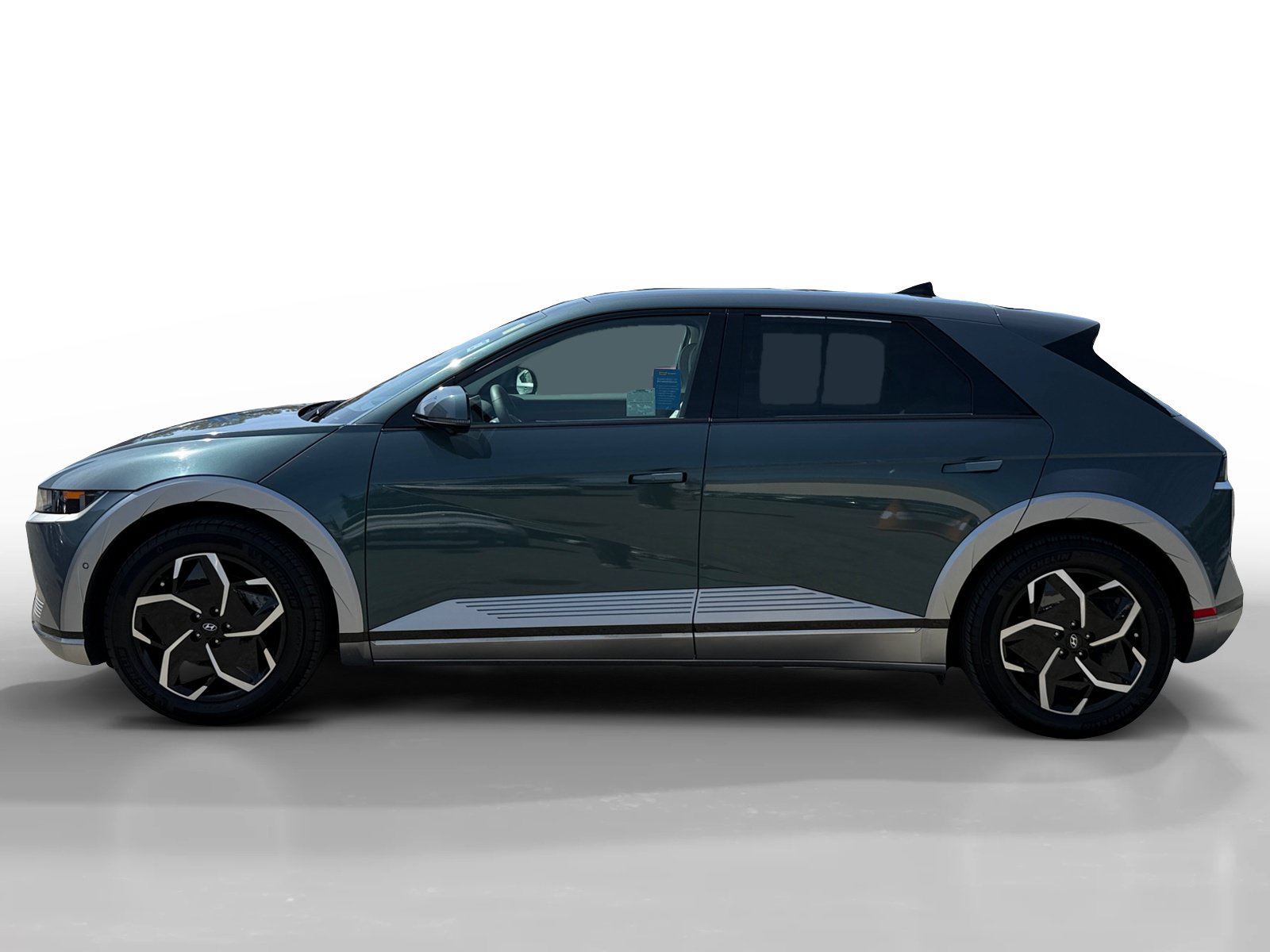 Certified 2024 Hyundai Ioniq 5 Limited RWD image 2