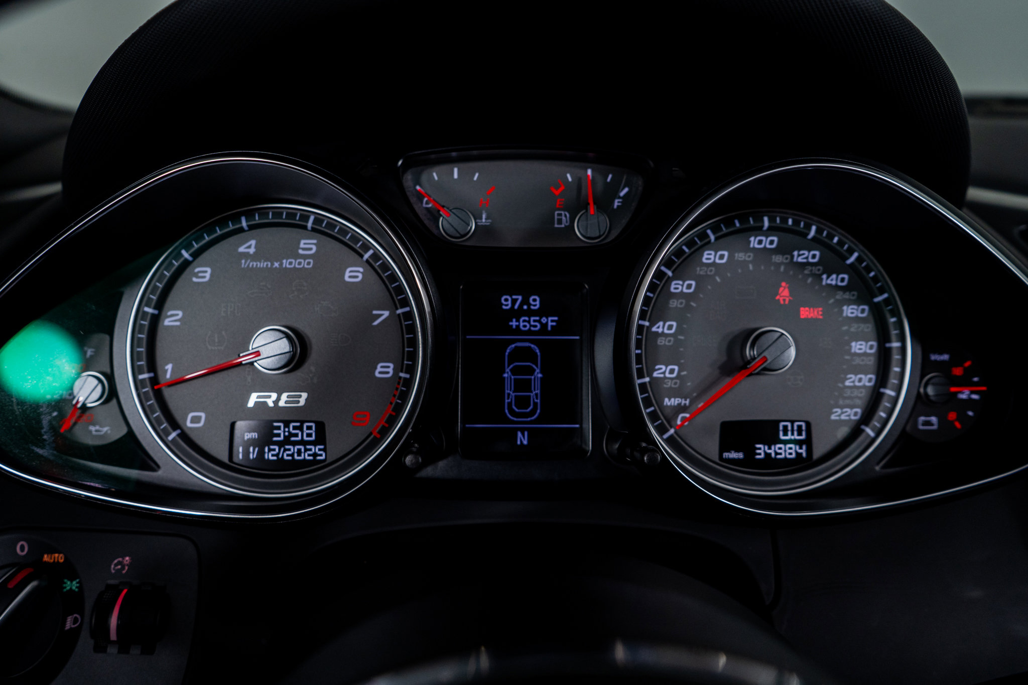 Used 2011 Audi R8 V8 image 40