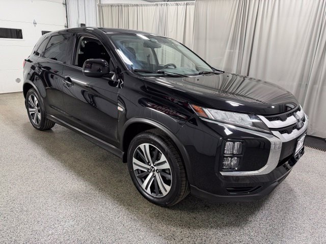 Used 2022 Mitsubishi Outlander Sport SE AWD/4WD image 3