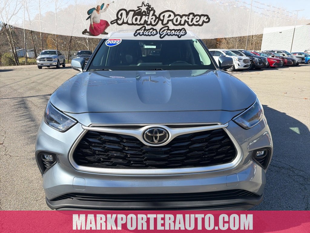 Used 2022 Toyota Highlander XLE