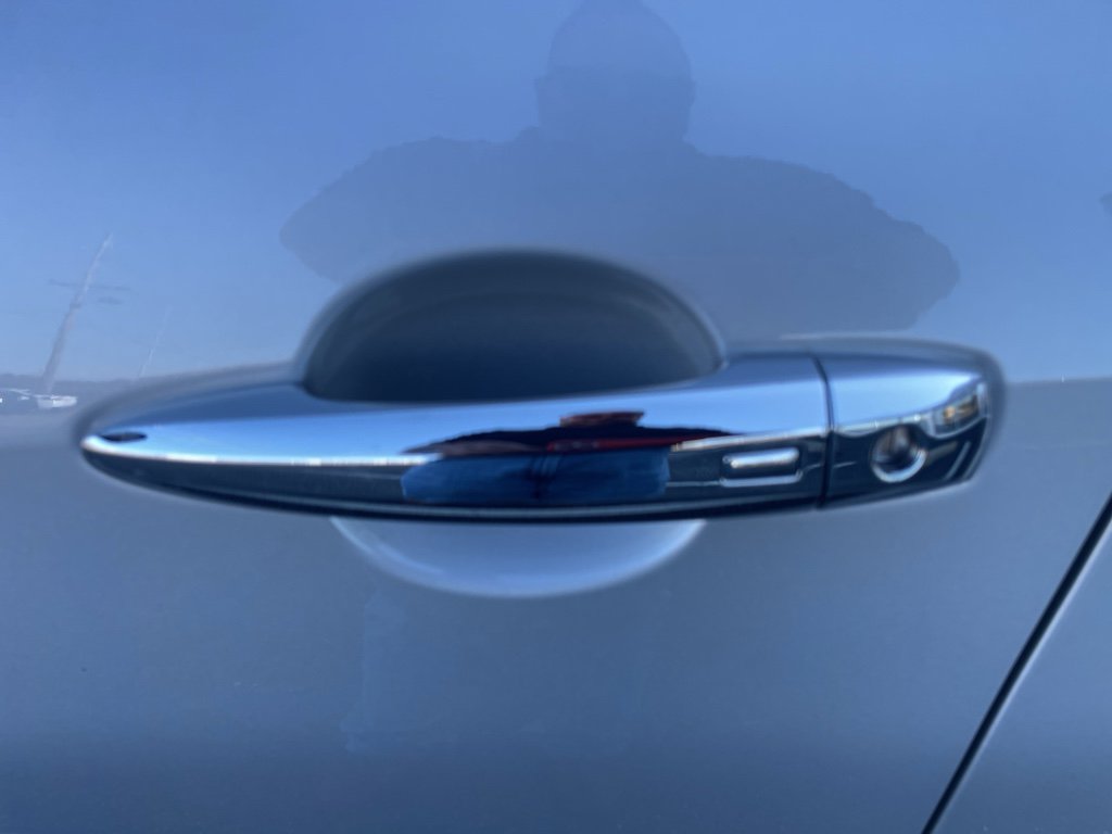 Used 2024 Nissan Altima 2.5 SV image 7