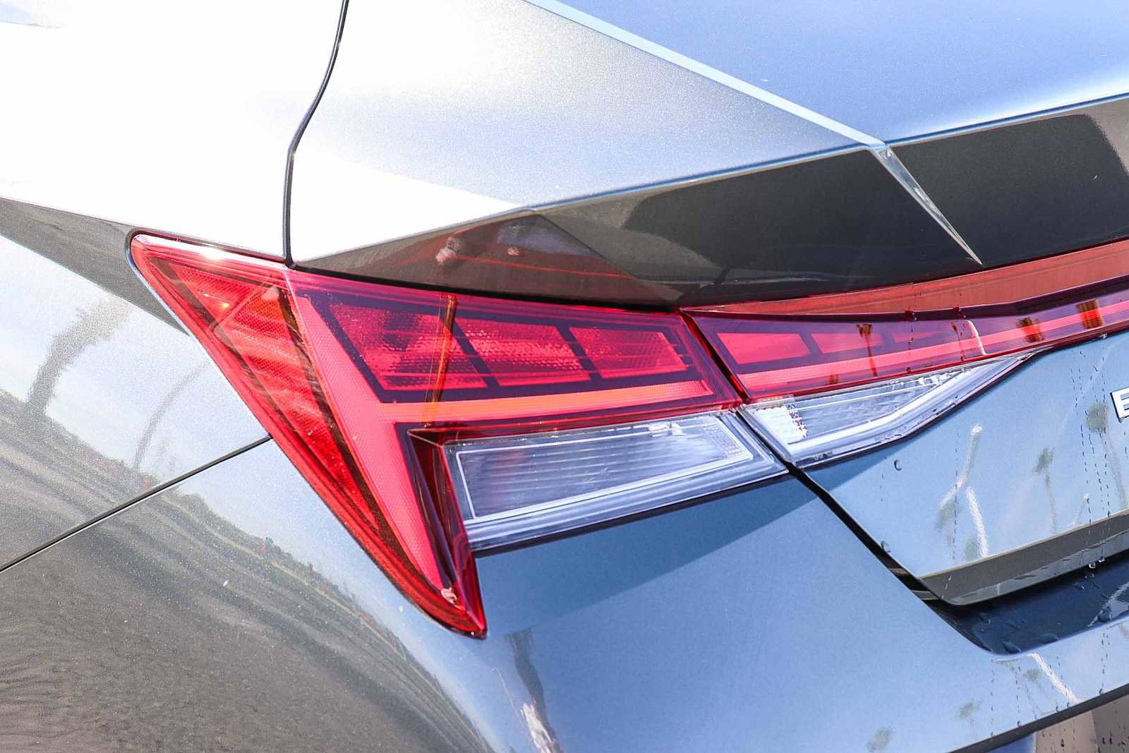 New 2025 Hyundai Elantra SEL image 9