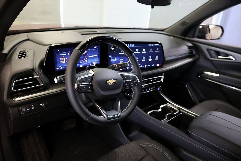 New 2025 Chevrolet Traverse LT w/ Enhanced Driving Package FWD image 35