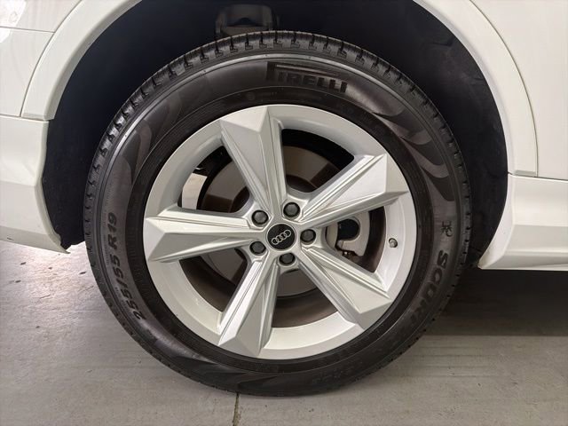 Used 2023 Audi Q7 2.0T Premium Plus image 12