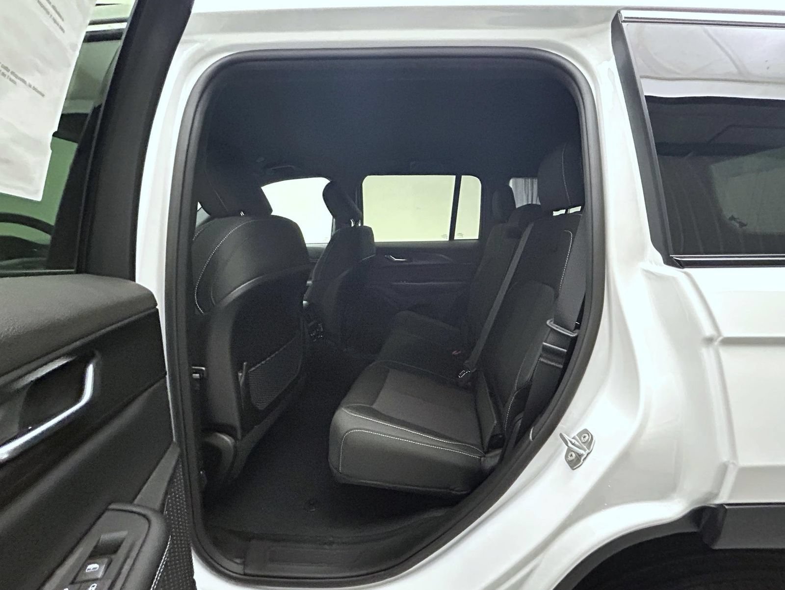 New 2026 Jeep Grand Cherokee Laredo AWD/4WD image 19