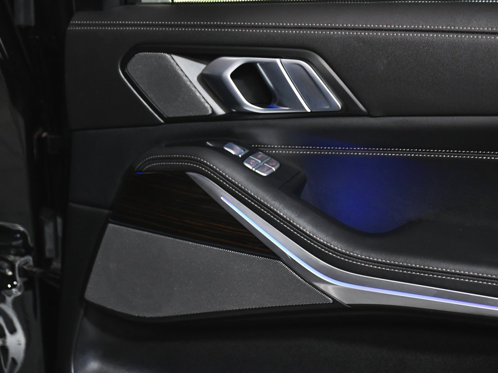 Used 2024 BMW X7 xDrive40i image 16