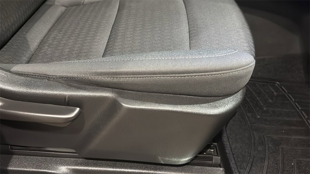 Used 2022 Chevrolet Silverado 1500 LT image 13