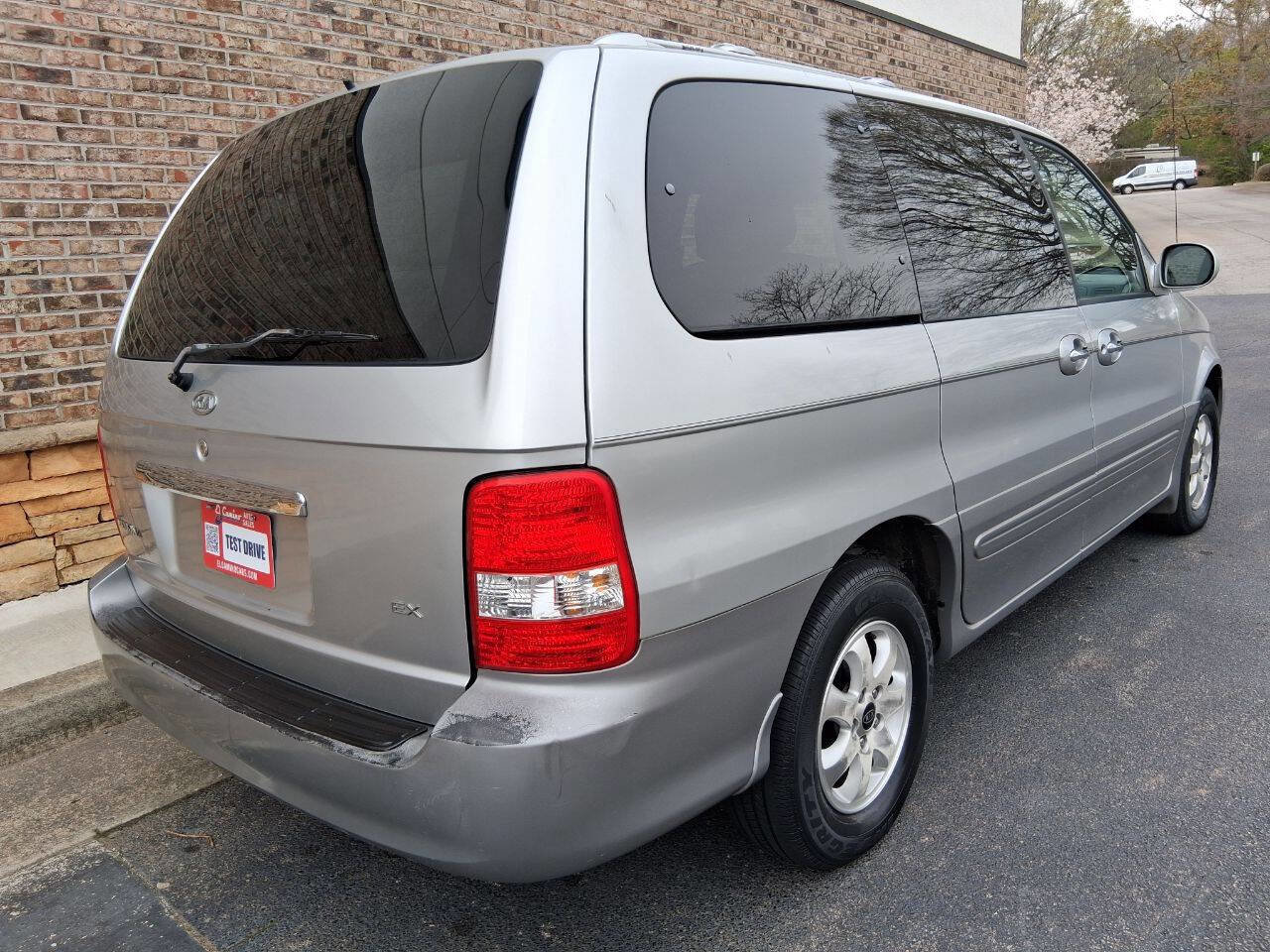 Used 2005 Kia Sedona EX image 4