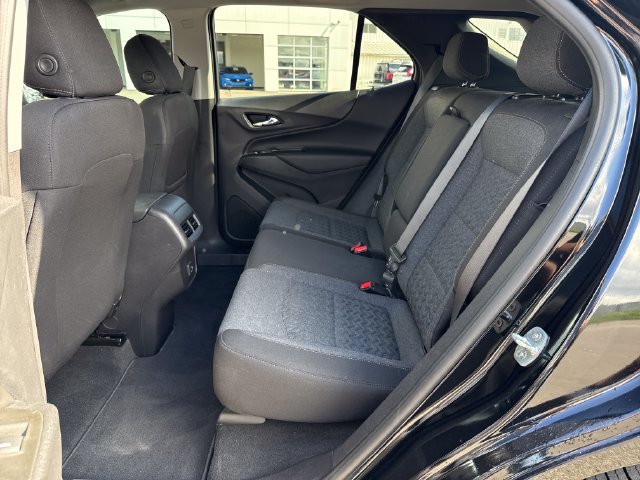 Used 2023 Chevrolet Equinox LT AWD/4WD image 16