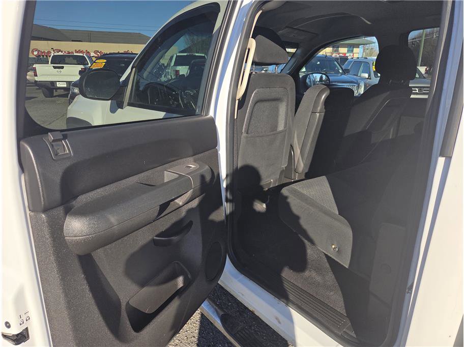 Used 2010 Chevrolet Silverado 1500 LT image 25