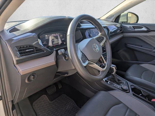 Used 2024 Volkswagen Taos SEL image 10