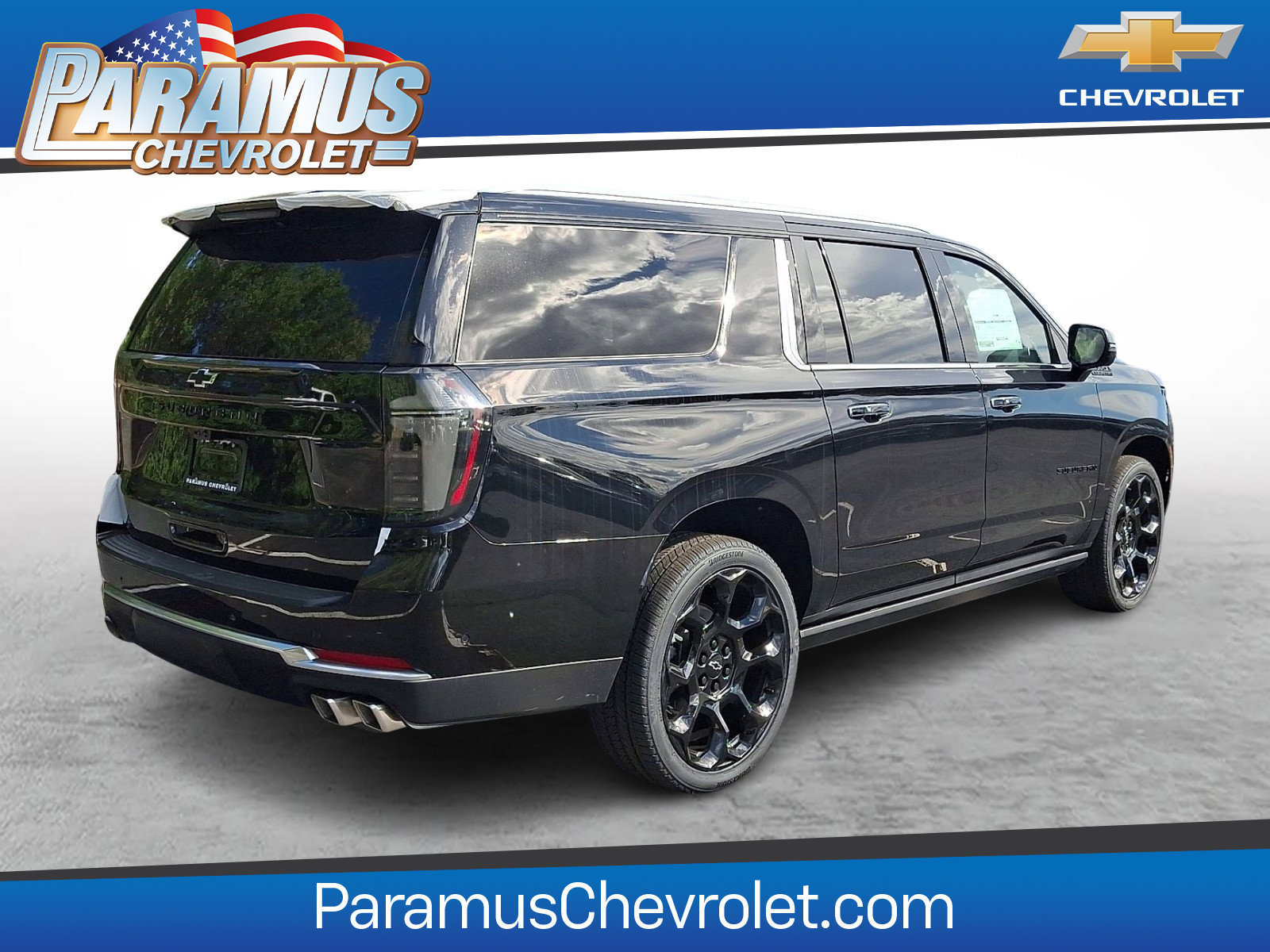 New 2026 Chevrolet Suburban High Country AWD/4WD image 4