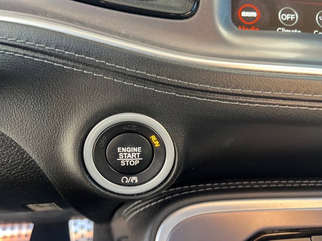 Used 2022 Dodge Challenger R/T w/ Plus Package image 13