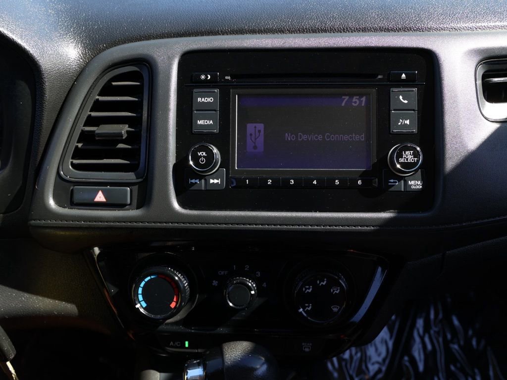 Used 2022 Honda HR-V LX image 29