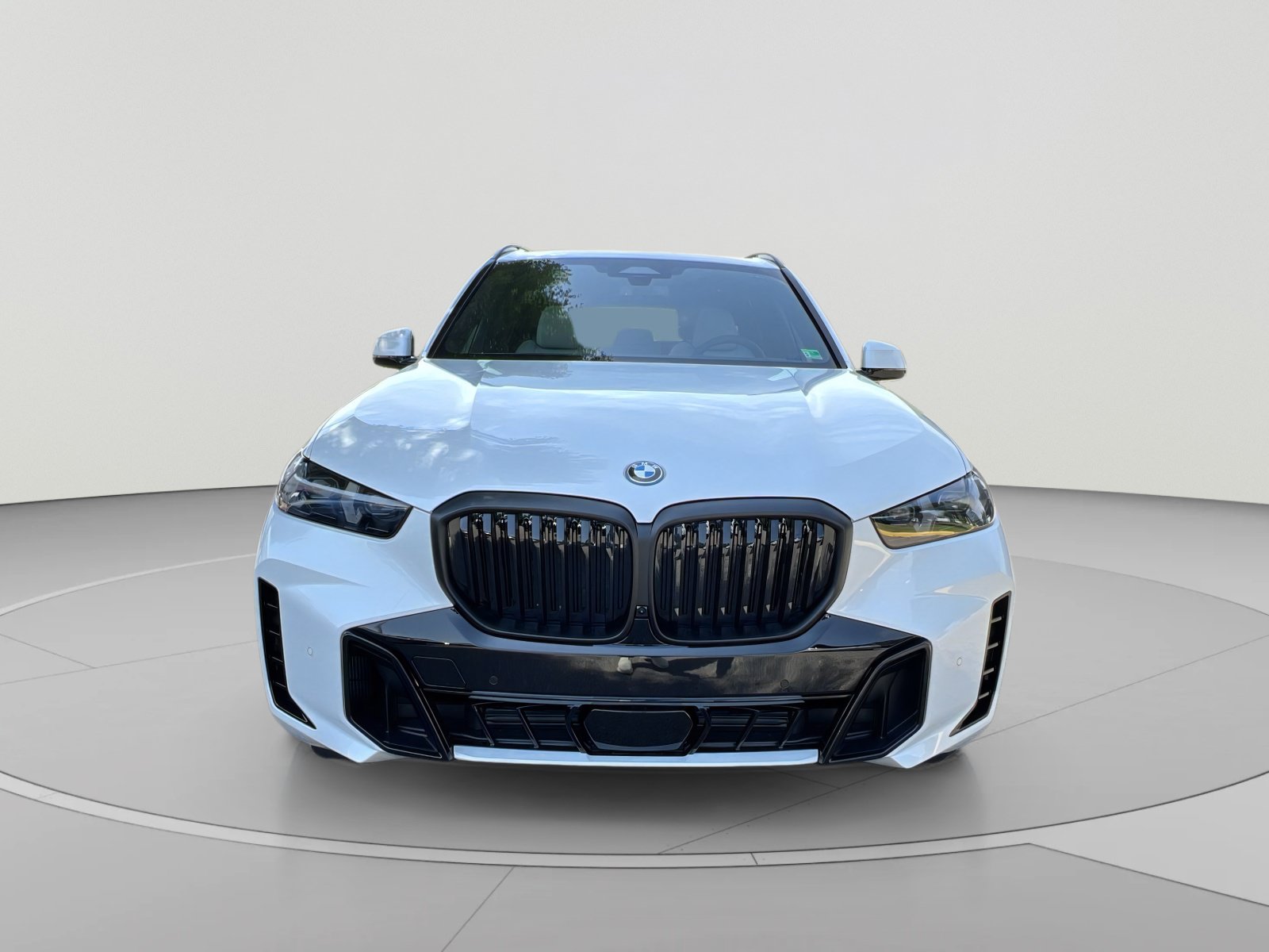Certified 2026 BMW X5 xDrive50e w/ M Sport Package AWD/4WD image 8