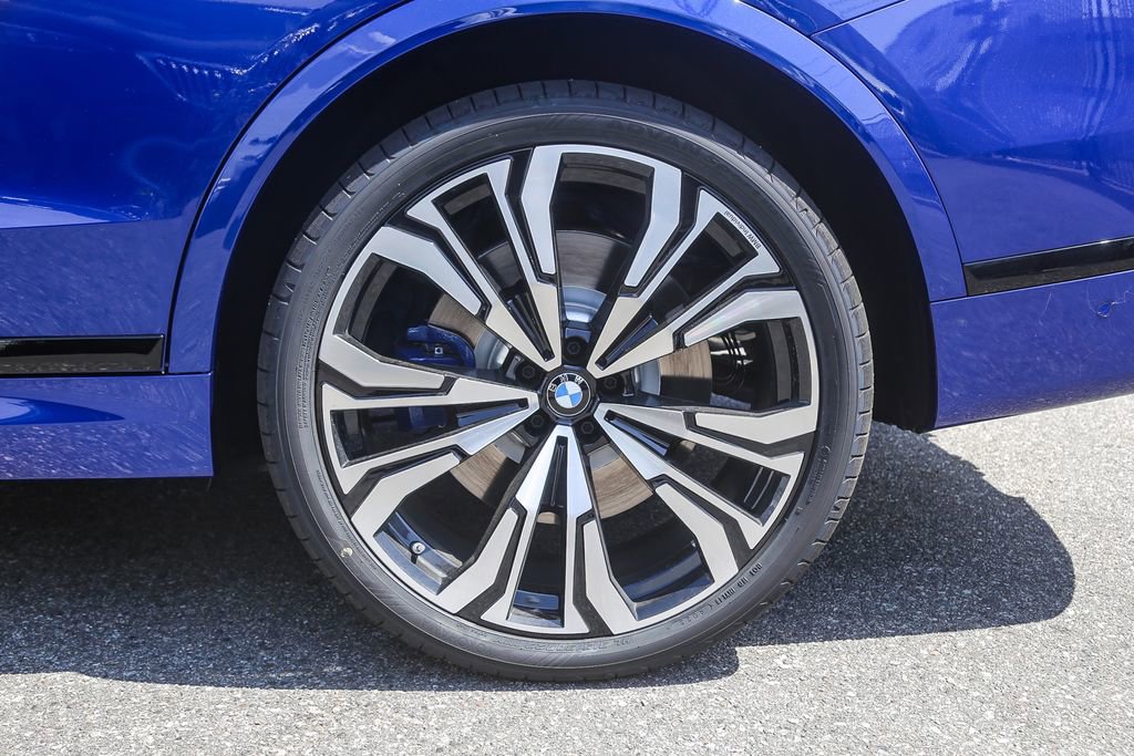 New 2027 BMW X7 M60i AWD/4WD image 8